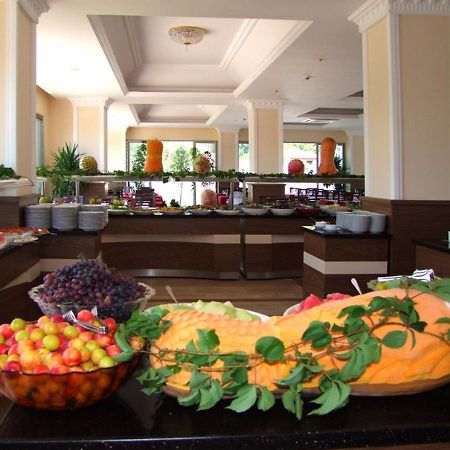 Golden Sunset Hotel&Spa ケメル エクステリア 写真 A buffet at a hotel